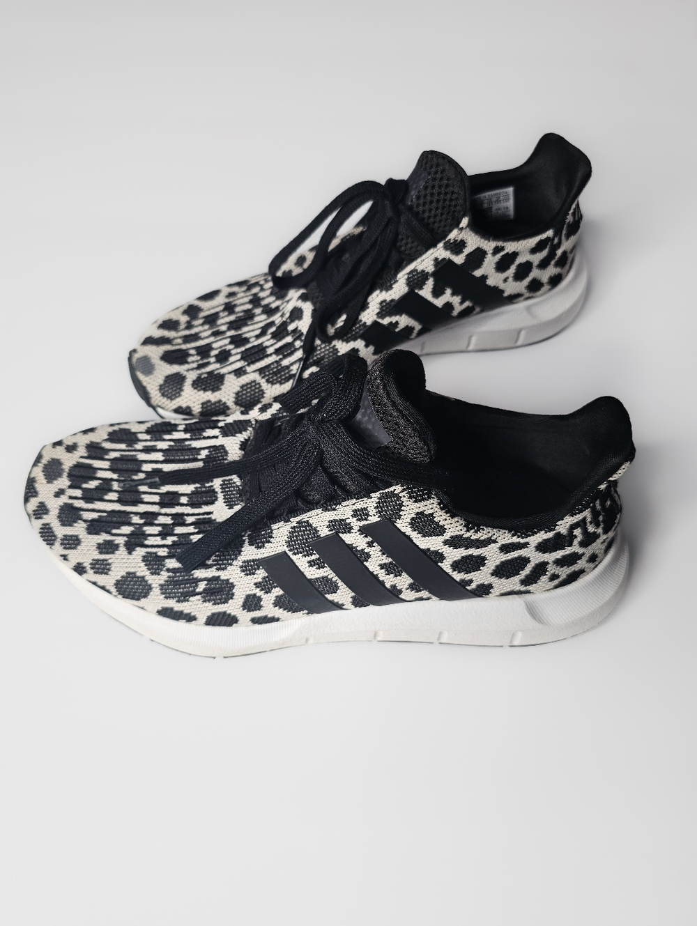 Adidas Swift Run Size 7.5